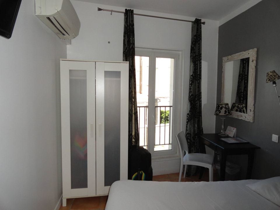 Standard-Doppelzimmer Nr. 20 Hotel Le Mistral