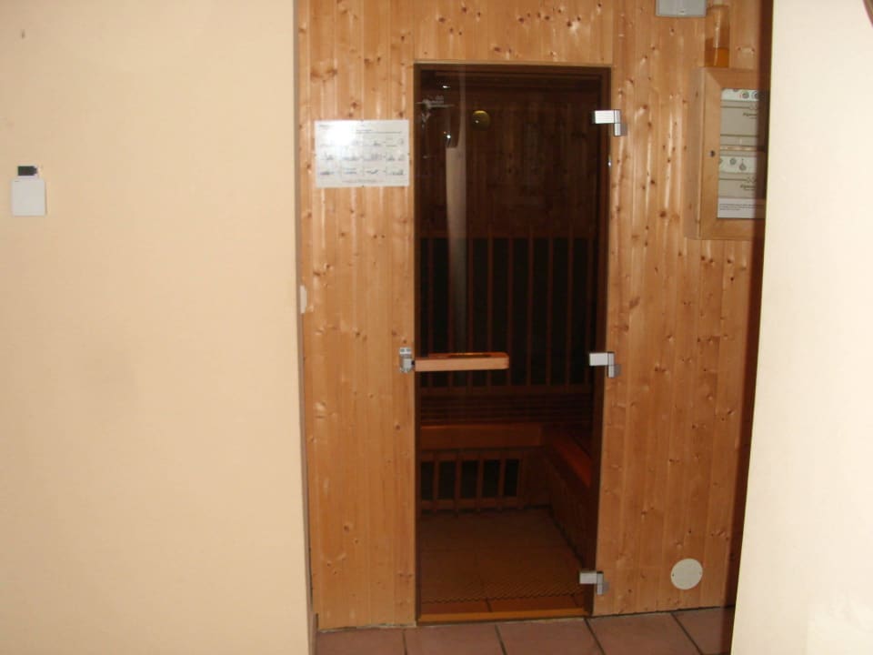 Die Infrarotkabine im Hallenbadbereich Hotel Alte Post