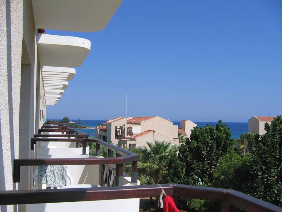 Вид с балкона Hotel Harry's