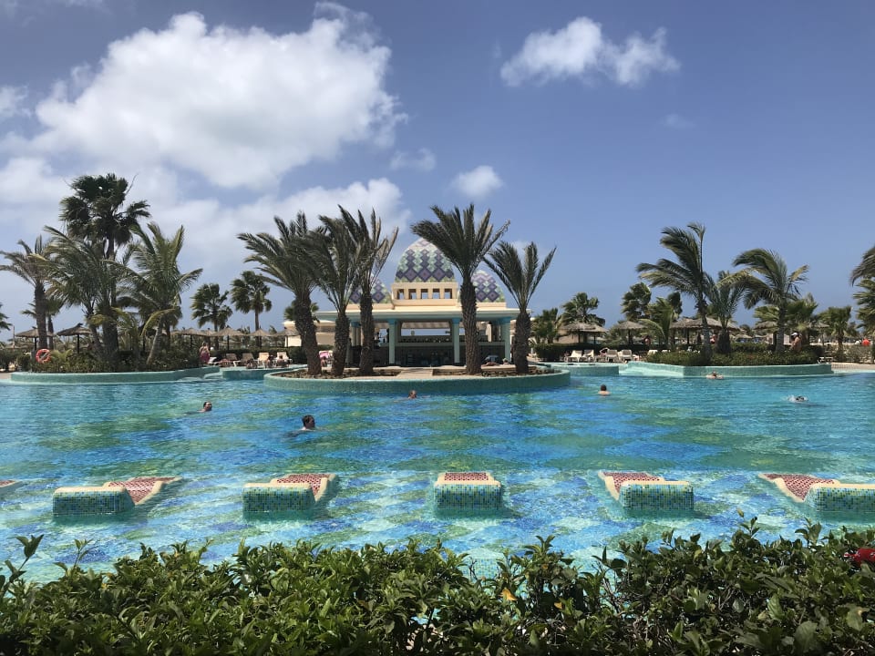 Pool Hotel Riu Karamboa