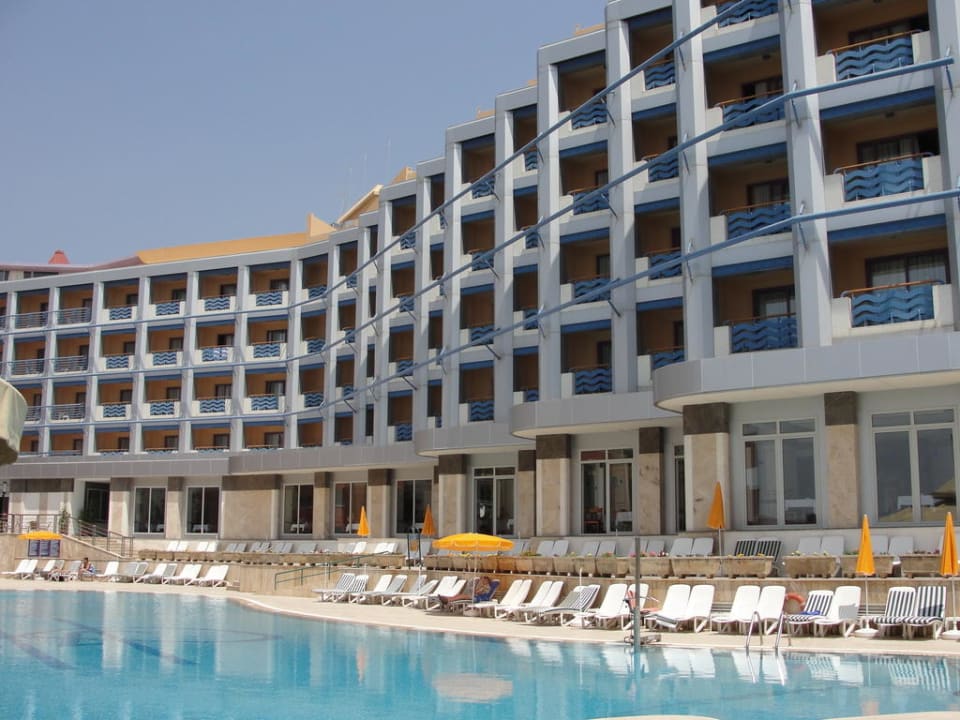 Rooms at the pool side Grand Kaptan