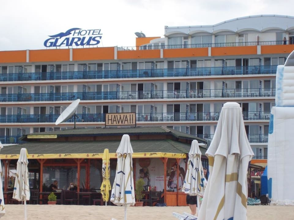 Hotel vom Strand aus fotografiert Hotel Glarus Beach