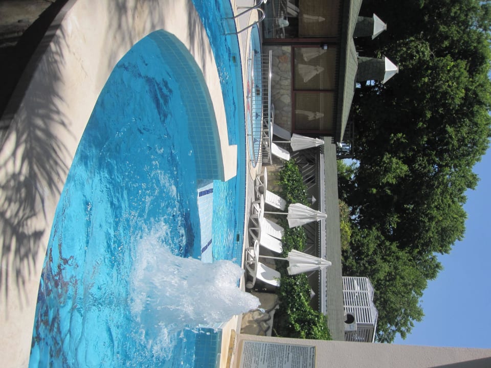 Kleiner Pool Side Bay Hotel