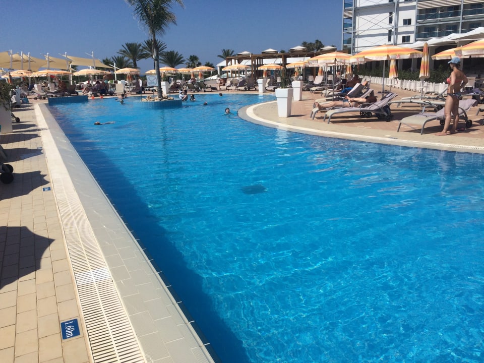 Pool Asterias Beach