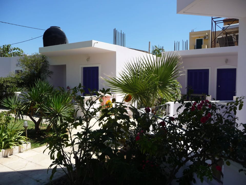 Studios Glaros Studios & Apartments