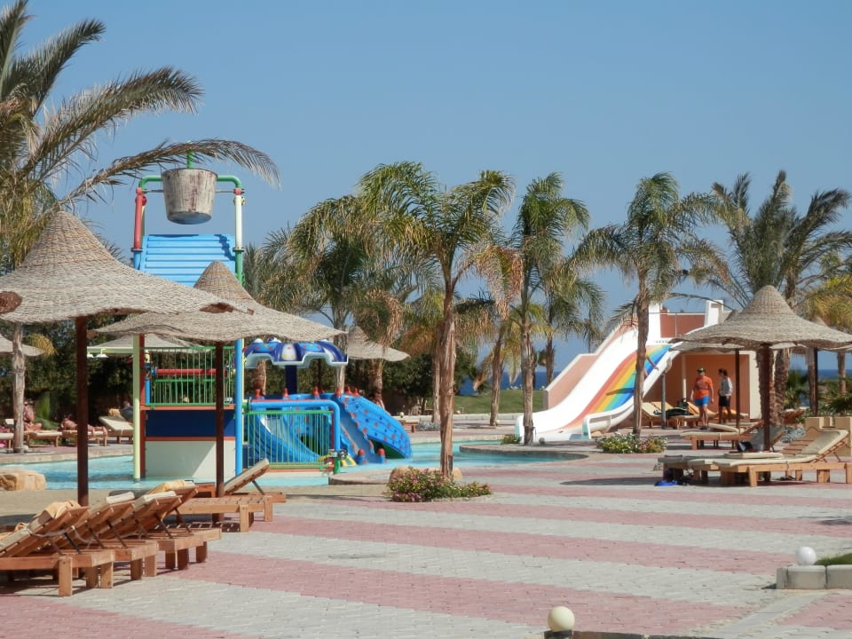 Kleine Rutschen Three Corners Sea Beach Resort