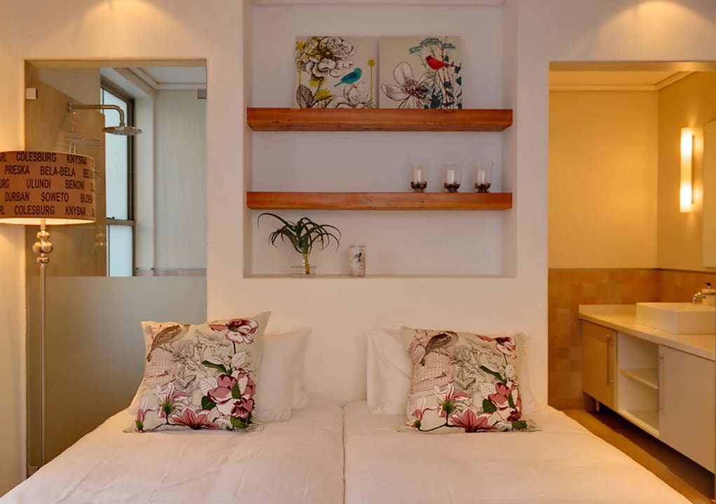 Courtyardroom Santa Maria Beach House