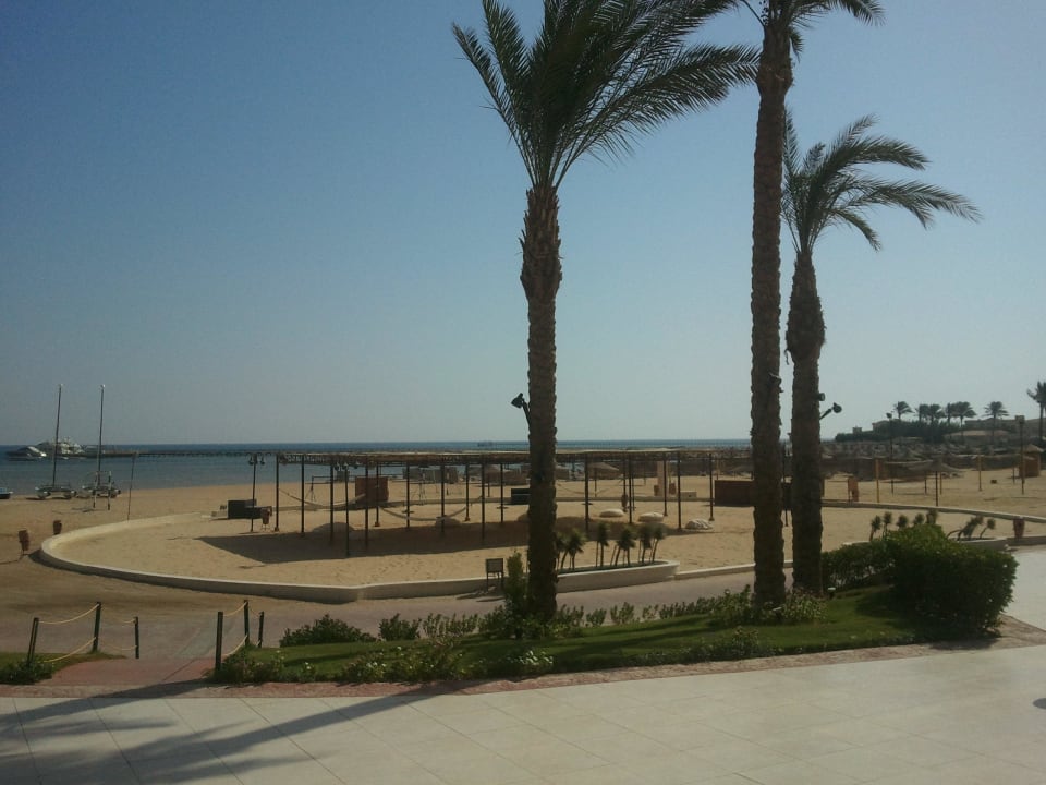 Пляж Cleopatra Luxury Resort Makadi Bay