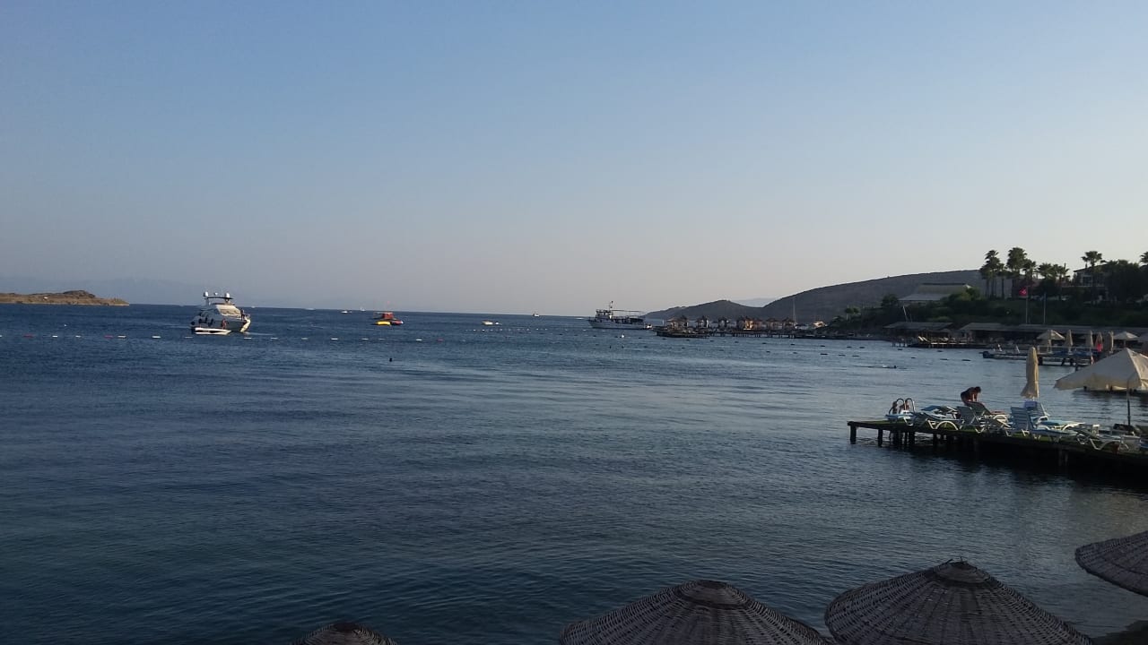 Strand Costa Luvi Hotel