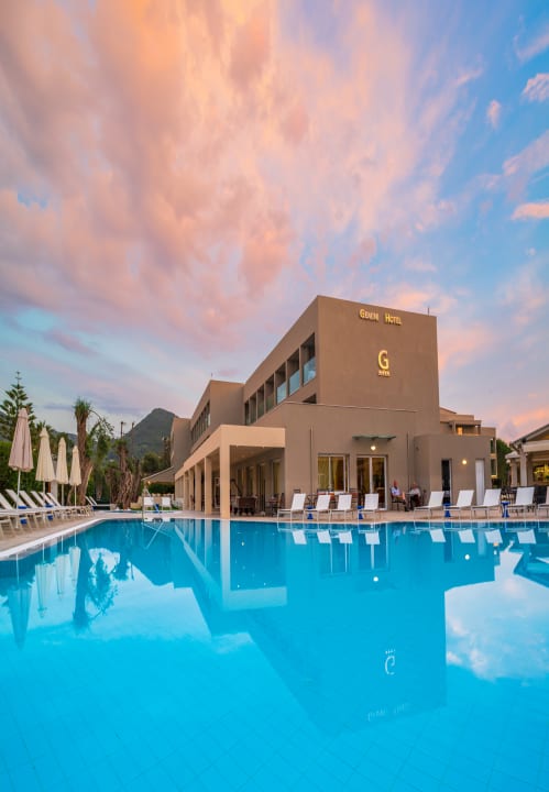 Außenansicht CNic Gemini Hotel