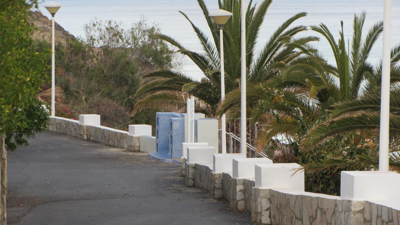 Weg zur Treppe die zum Strand führt SBH Club Paraiso Playa