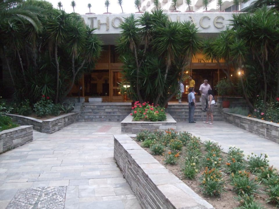 Eingang Hotel Athos Palace