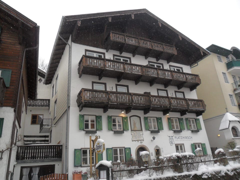 Sehr zentrale Lage Hotel Platzhirsch zum Heurigenwirt