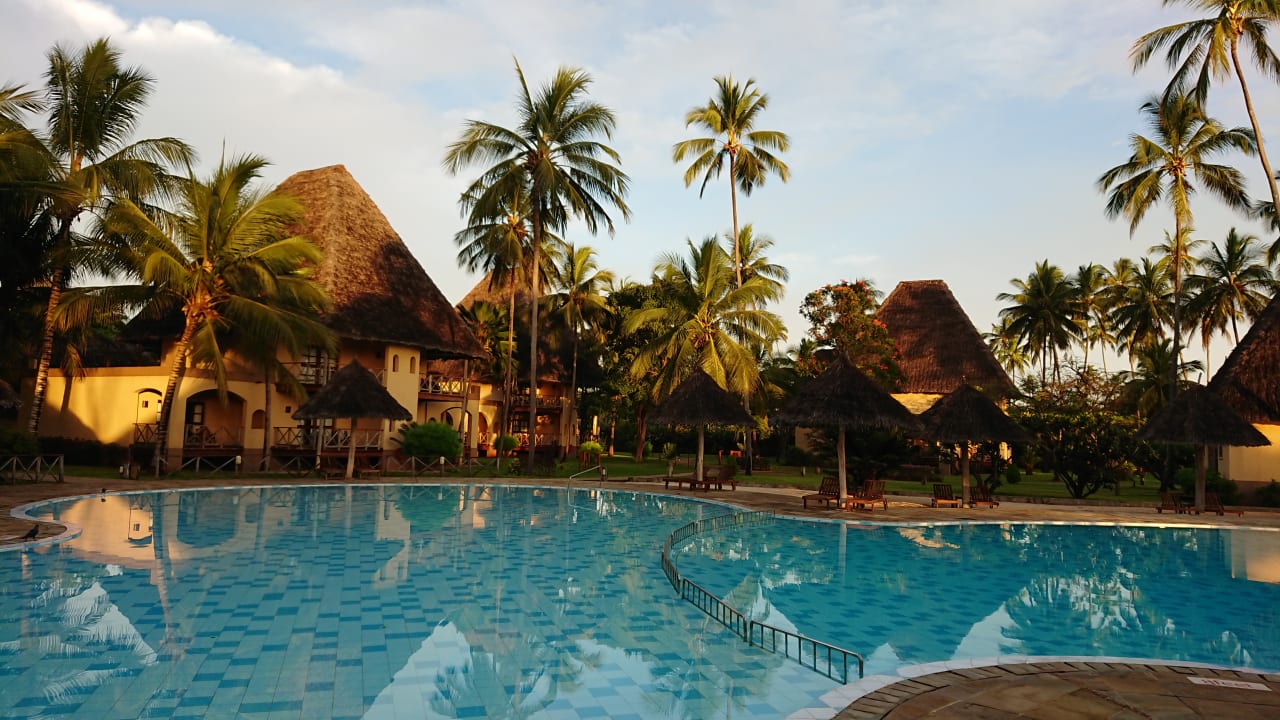 Pool Neptune Pwani Beach Resort & Spa