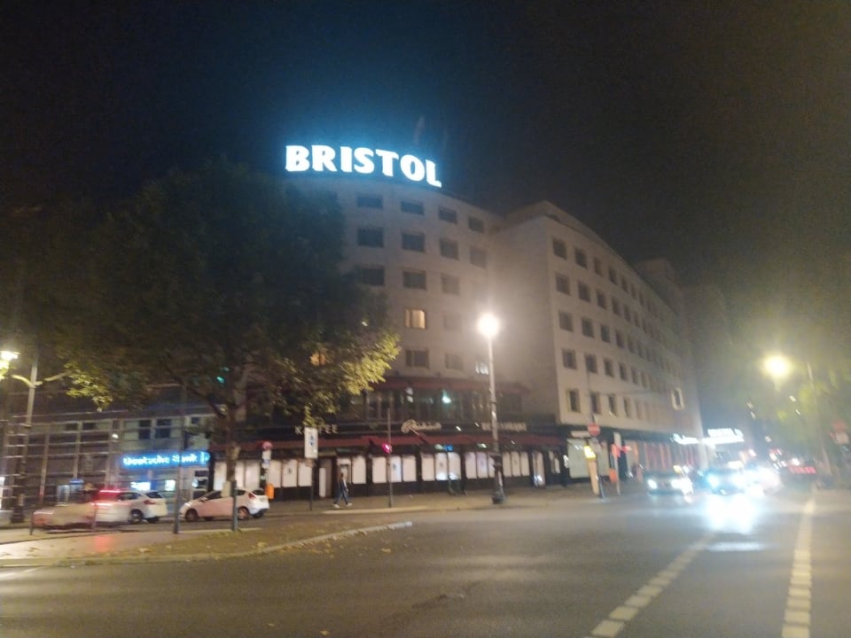 Außenansicht Hotel Bristol Berlin