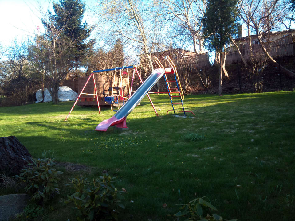 Unser Garten mit Spielgeräten Haus Ostseeblick