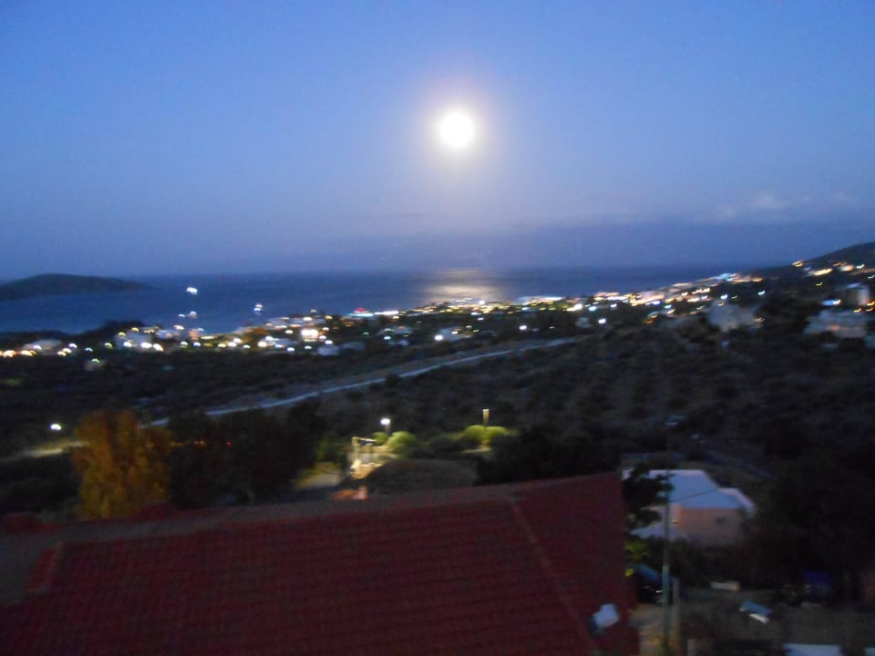 Ausblick in die Bucht bei Nacht Elounda Residence Resort & Waterpark
