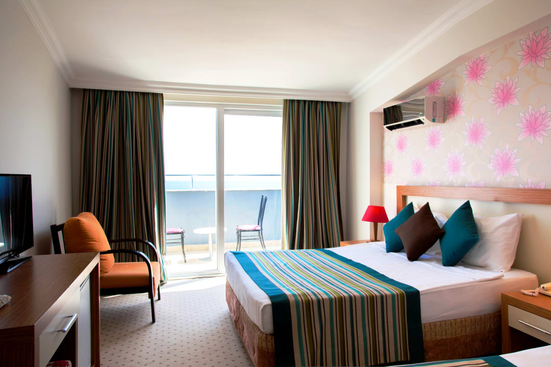Zimmer Club & Hotel Karaburun