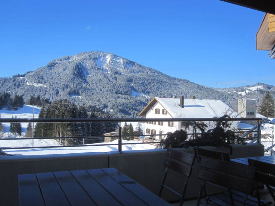 Ausblick vom Früstückstisch Berghotel Tirol