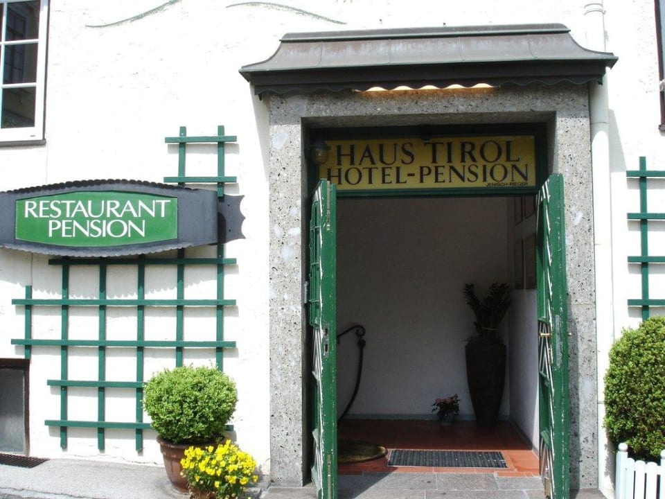 Eingang Hotel Haus Tirol