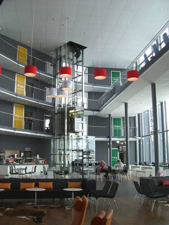 Großzügige Lobby Connect Hotel Skavsta