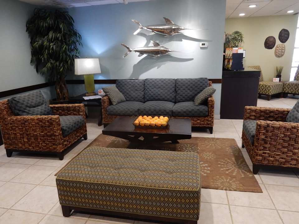 Lobby Hotel The Alden Resort