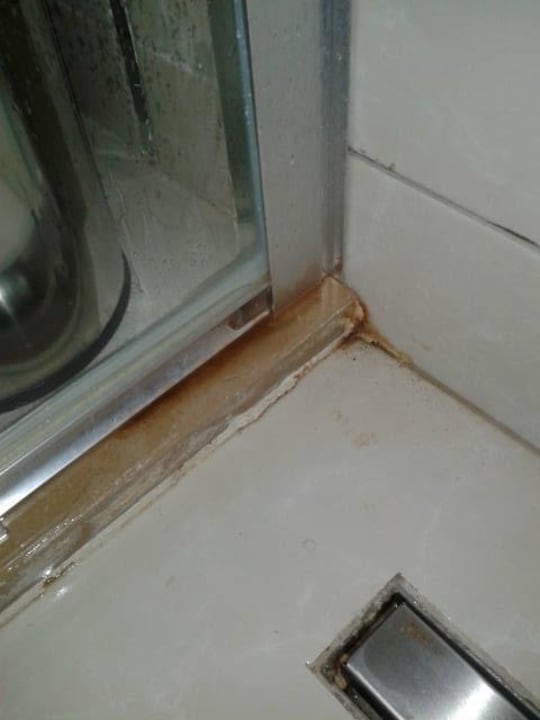 Schimmel in der Dusche Palm World Side Resort & Spa