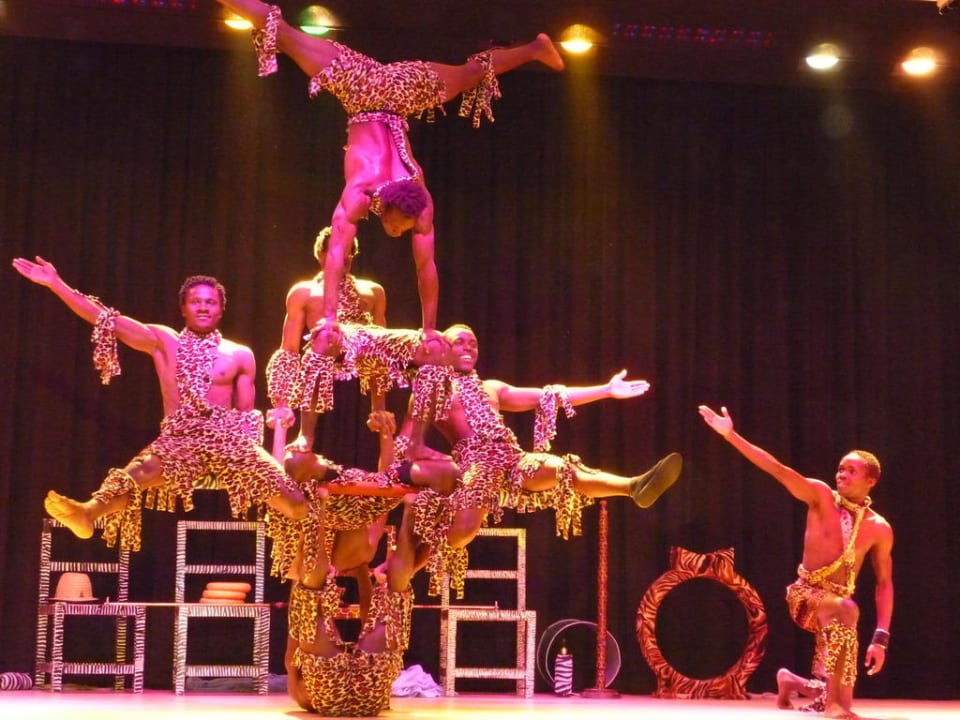 Kenya Akrobatik Show Trendy Aspendos Beach Hotel