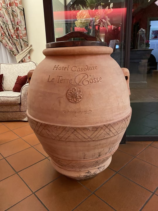 Lobby Hotel Casolare le Terre Rosse