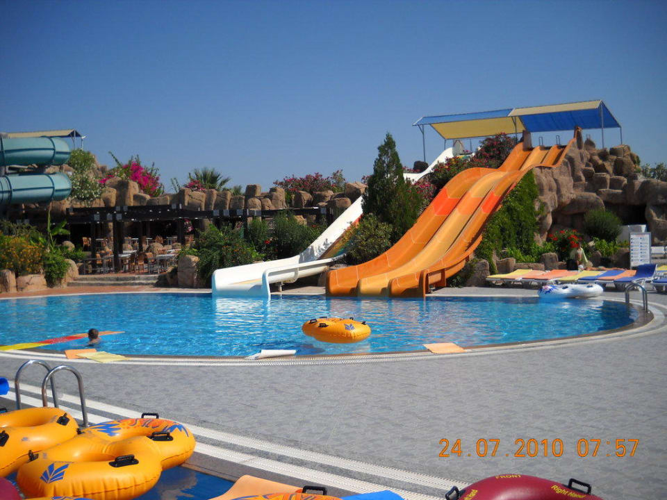 Aquapark VONRESORT Golden Beach