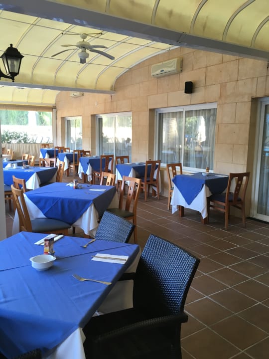 Essensbereich draußen Roc Oberoy