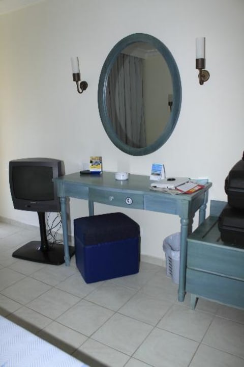 Sehr einfache Einrichtung Domes Aulūs Zante, Autograph Collection