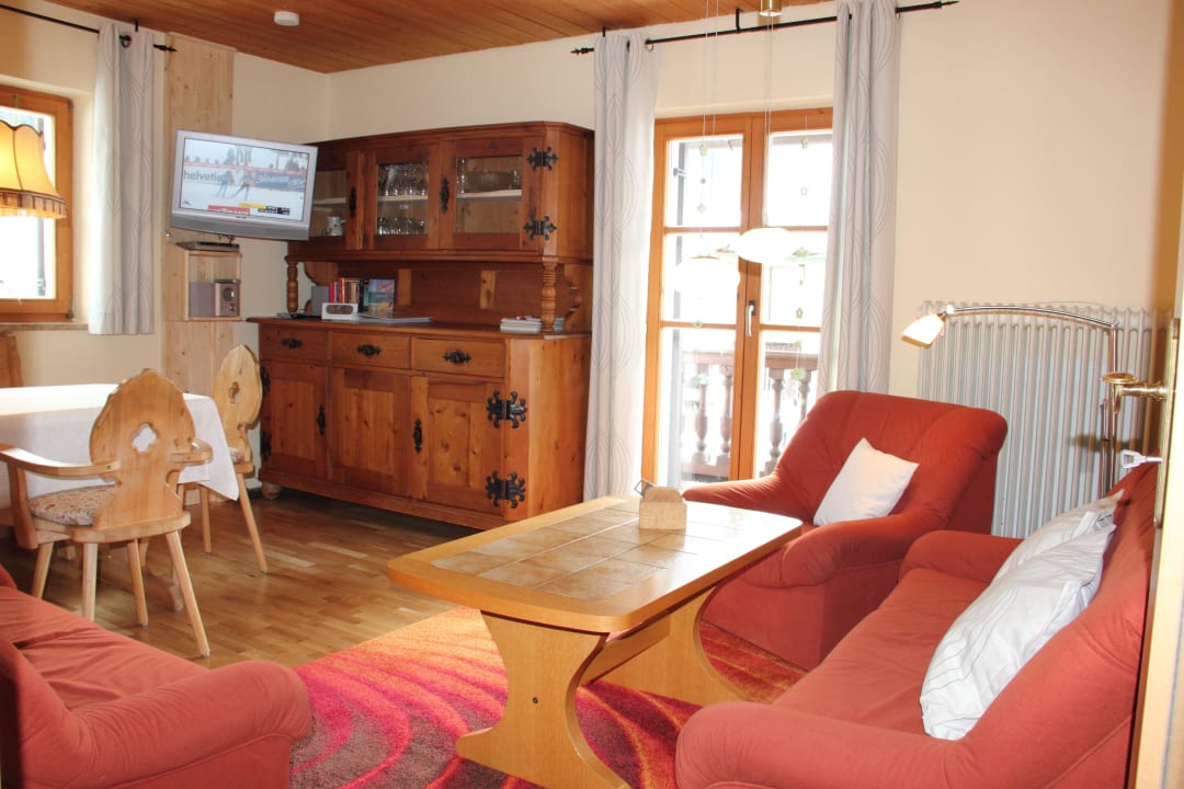 Ferienwohnung 1, Wohnzimmer mit Essecke - Haus Ros Haus Roseneck