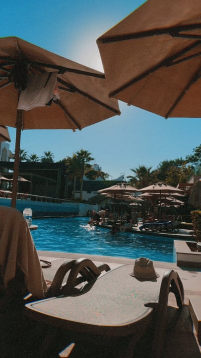 Pool Side Sunport Hotel & Spa