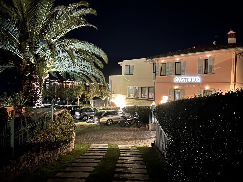 Außenansicht Hotel Castello Lake Front