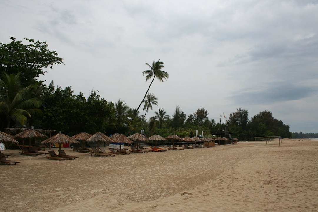 Hotelstrand mit Liegen Aureum Palace Hotels & Resorts Ngapali