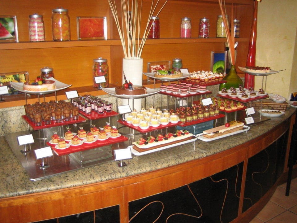 Büffet Le Meridien Mina Seyahi Beach Resort & Waterpark