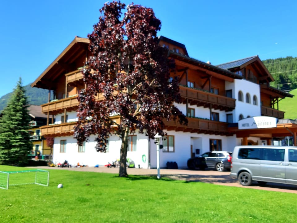 Außenansicht Alpines Gourmet Hotel Montanara