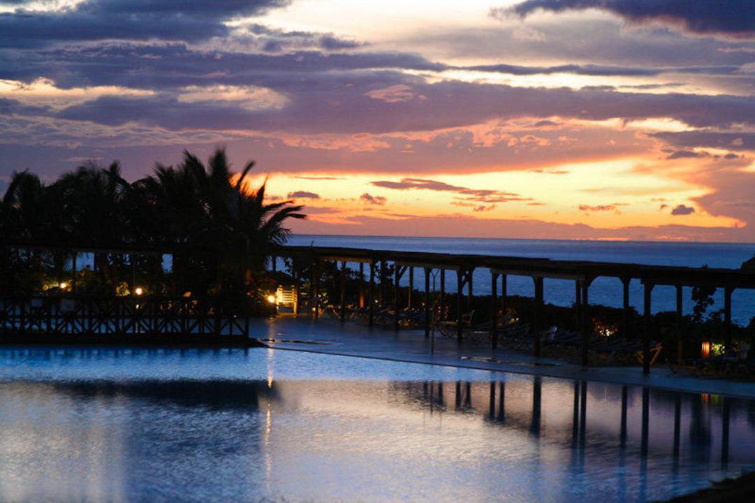 Außenanlage bei Nacht La Palma Princess