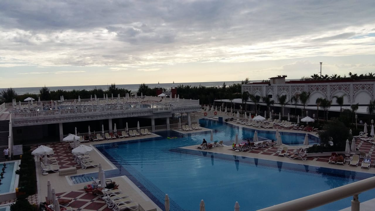 Ausblick von der Terrasse Royal Taj Mahal Hotel