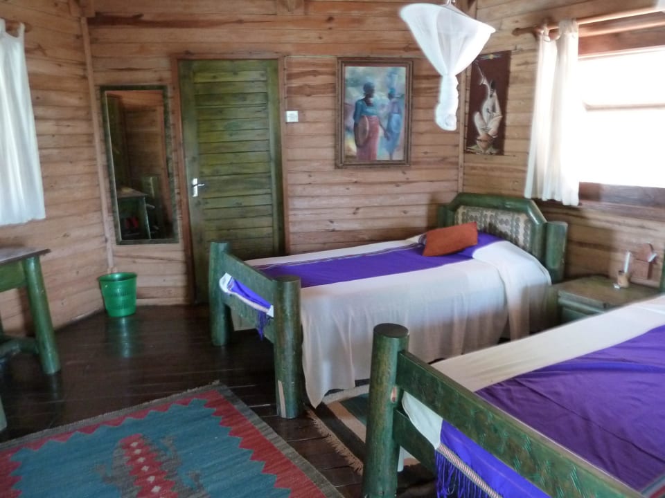 Bungalow von innen Nile Safari Lodge