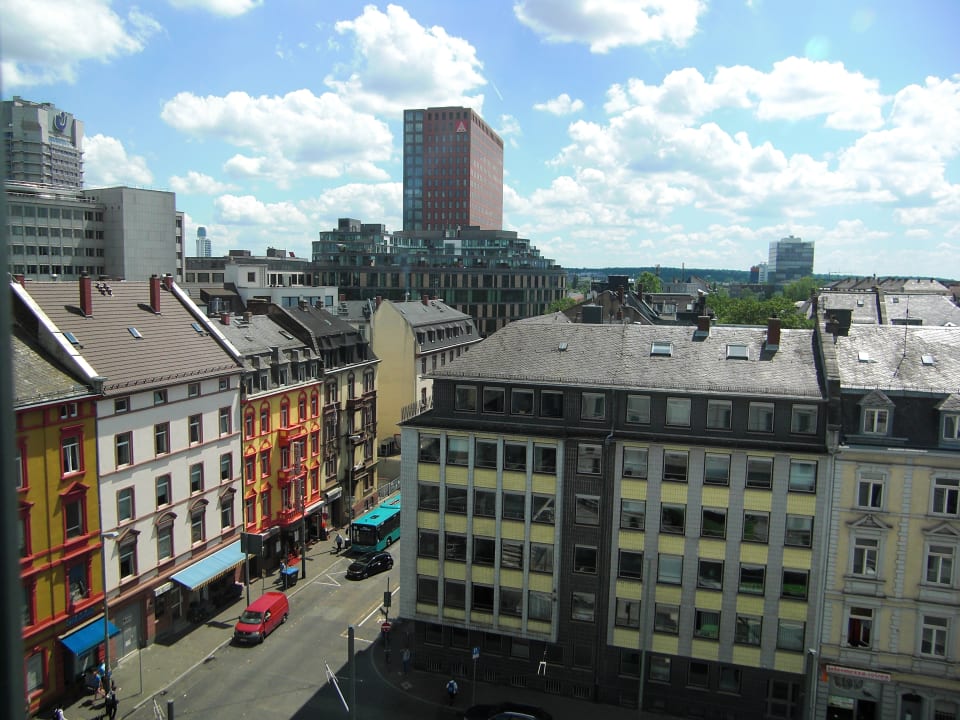 Ausblick IntercityHotel Frankfurt Hauptbahnhof Süd