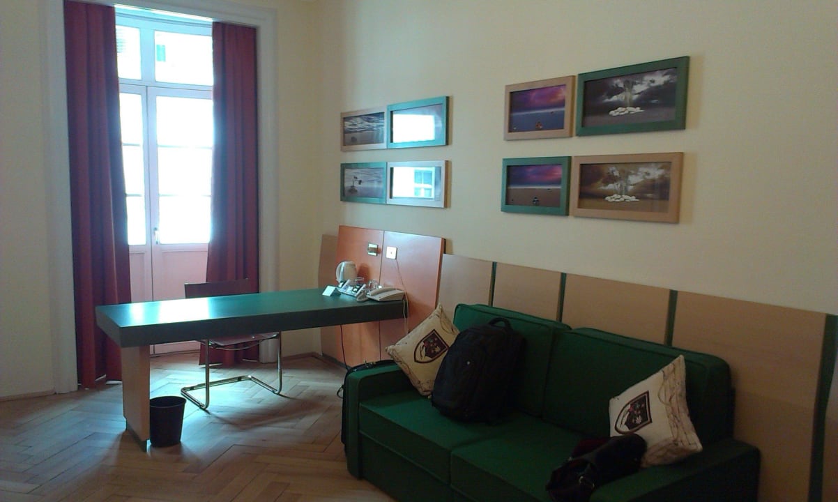 Zimmer 121 mit Sofabett Stadt Hotel Citta