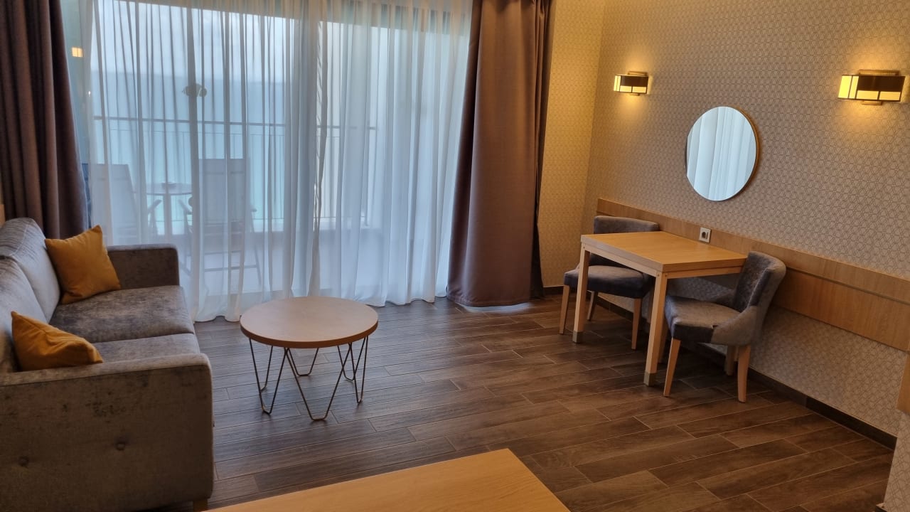 Zimmer Secrets Sunny Beach Resort & Spa