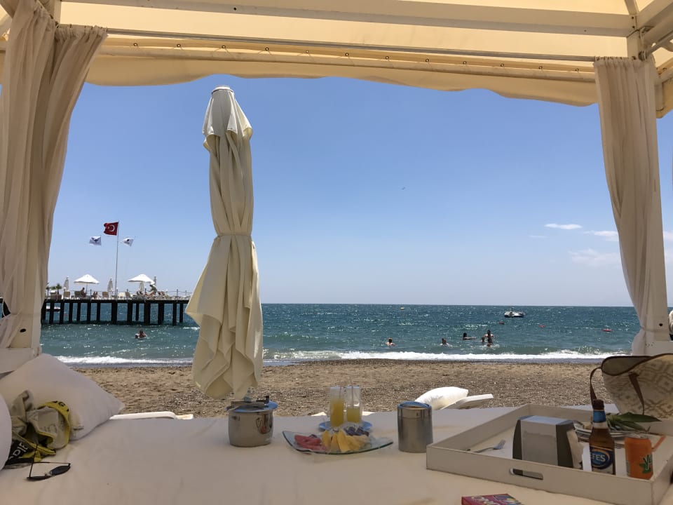 Strand Royal Wings Hotel