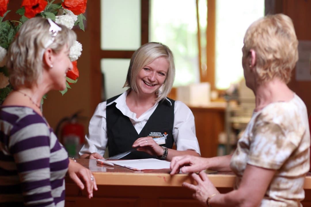 Rezeption OptimaMed Gesundheitsresort Weißbriach