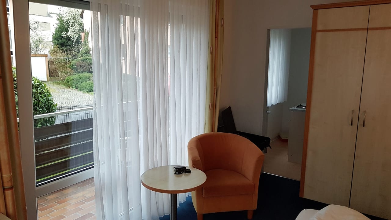 Zimmer Airport Hotel Karsten