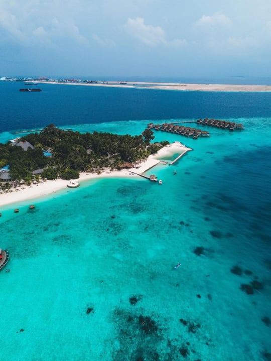 Außenansicht Centara Ras Fushi Resort & Spa Maldives