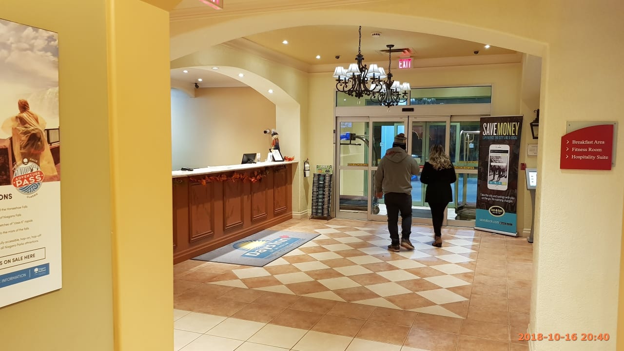 Lobby Days Inn & Suites by the Falls - Centre Street