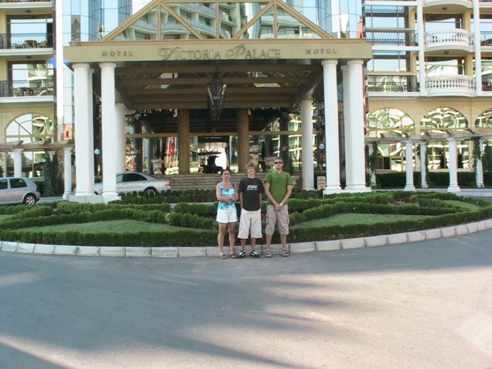 Eingang Imperial Palace Hotel